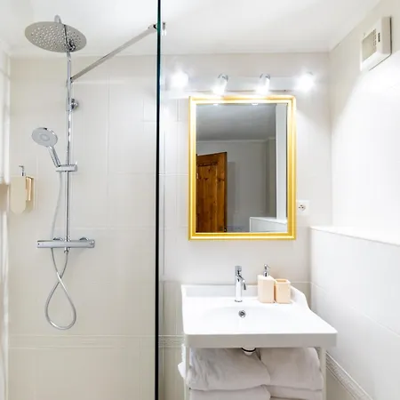 Hotel Wanabark - The Ultimate Dogs-friendly Spot In 3*